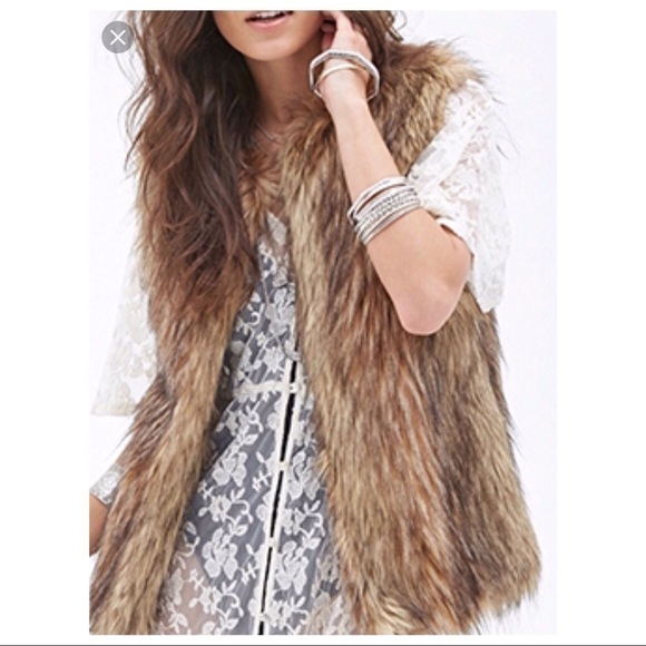 Aqua Black Faux Fur Shaggy Vest Size Medium - Picture 1 of 8